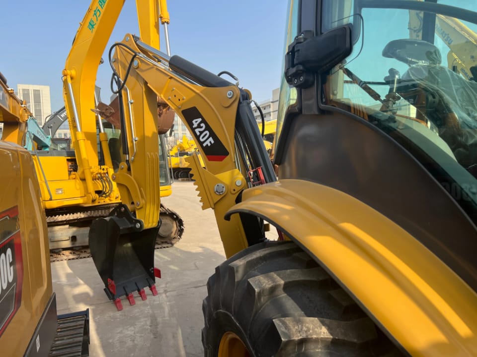 Integrated 4WD backhoe Loader-excavator