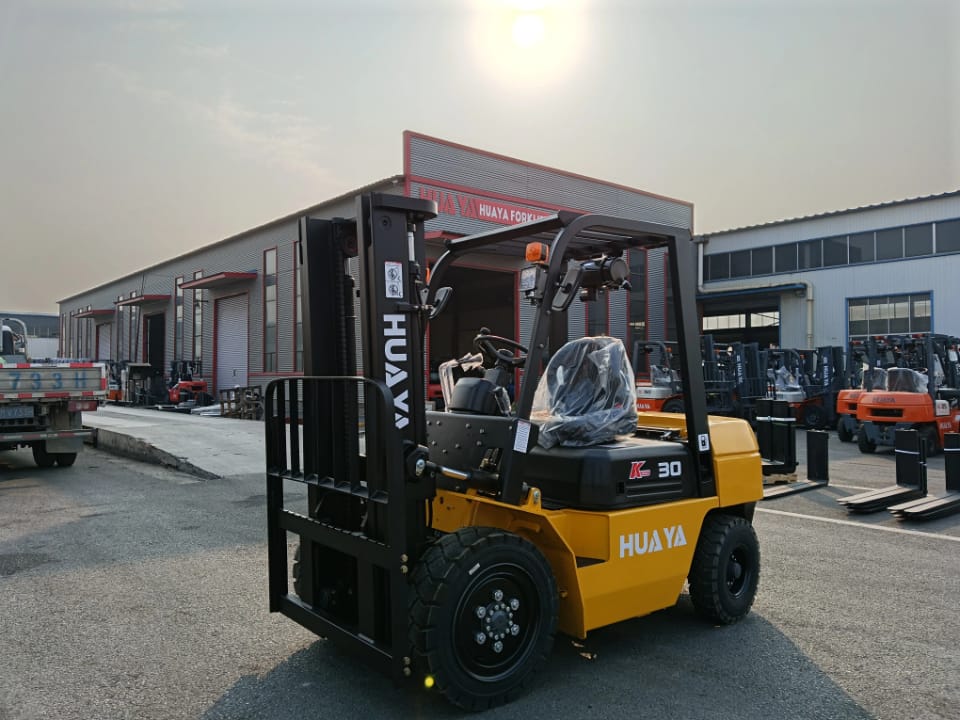 Forklift - Diesel_3, 4 , 3.5 , 4 & 5 ton Rough Terrain Forklift