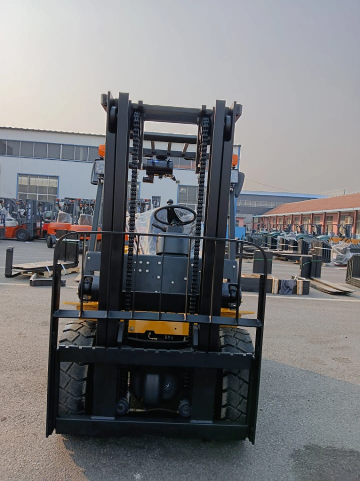 Forklift - Diesel_3, 4 , 3.5 , 4 & 5 ton Rough Terrain Forklift